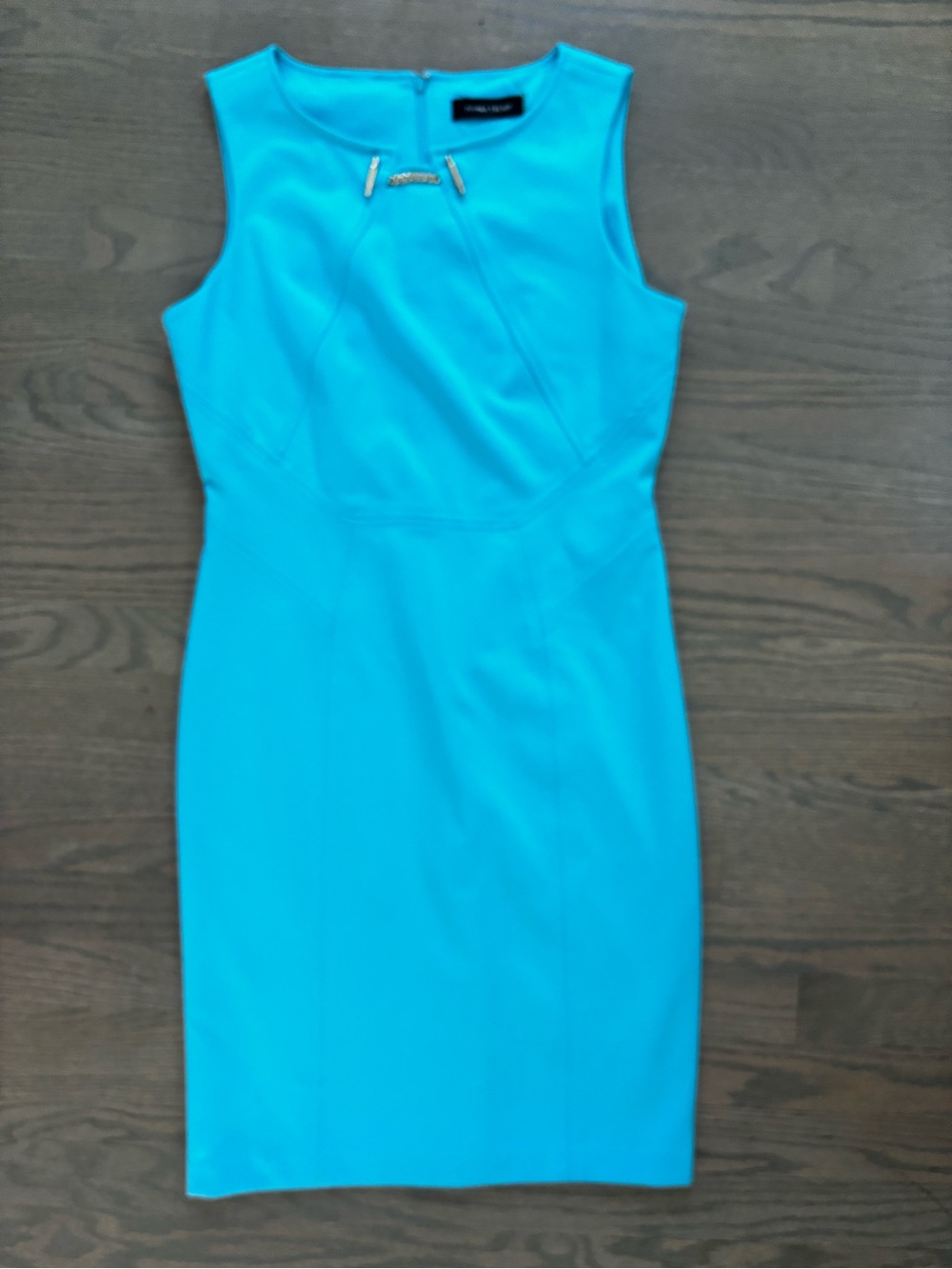 Ivanka Trump women’s 10 aqua blue sleeveless sheath dress gold-tone hardware